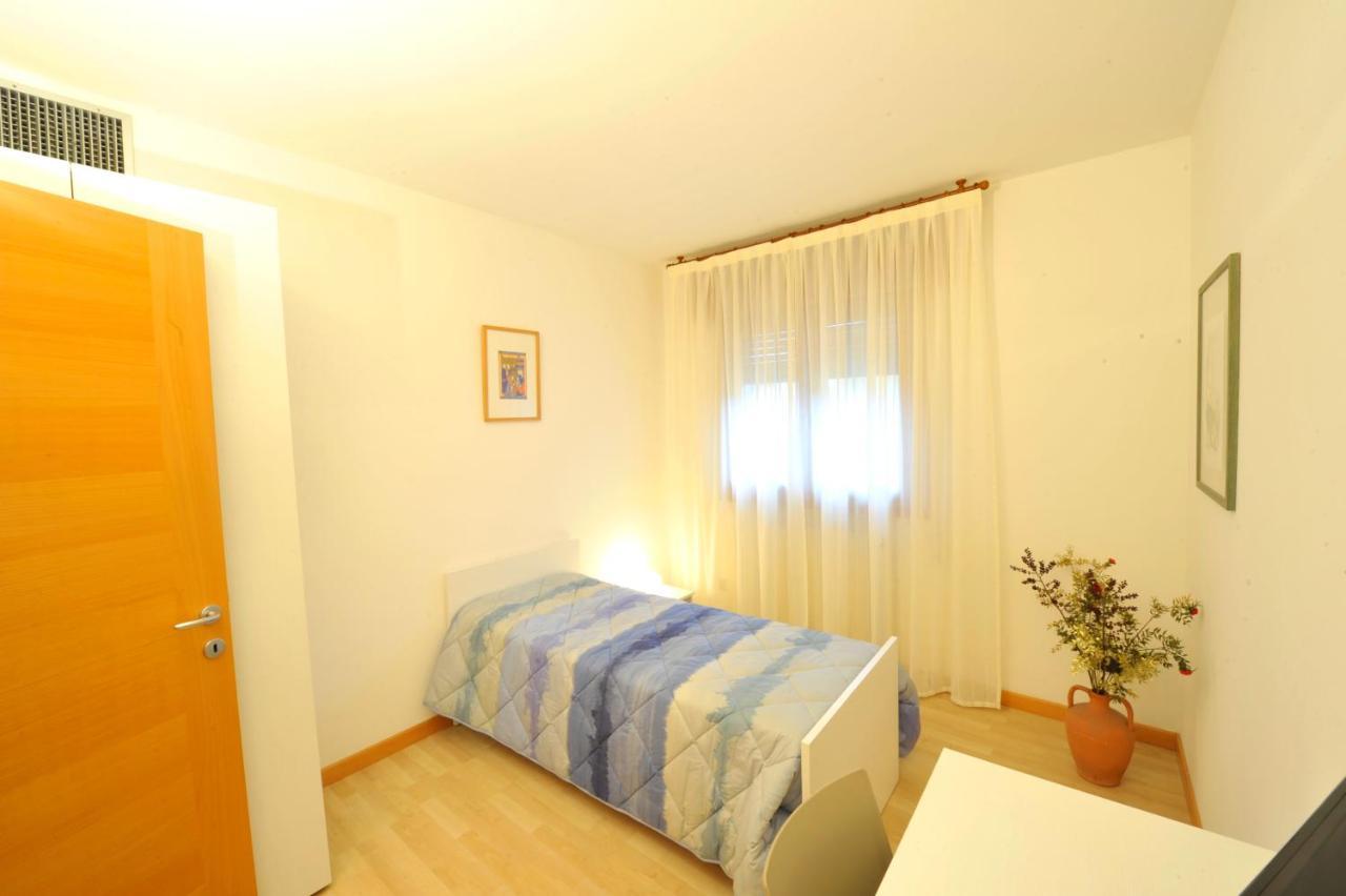 Bed And Breakfast La Sosta Ponte San Nicolò Δωμάτιο φωτογραφία