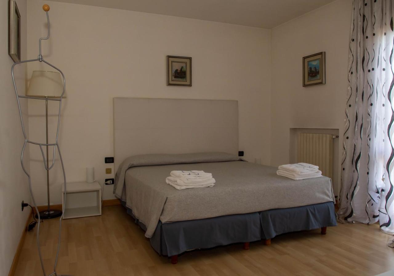 Bed And Breakfast La Sosta Ponte San Nicolò Εξωτερικό φωτογραφία